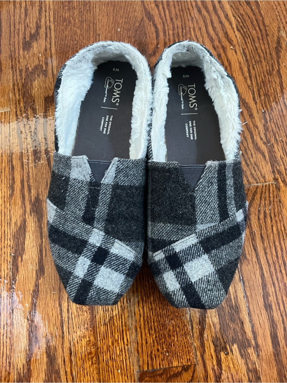 TOMS Women’s Black & Gray Plaid Slip-On Alpargata Shoes